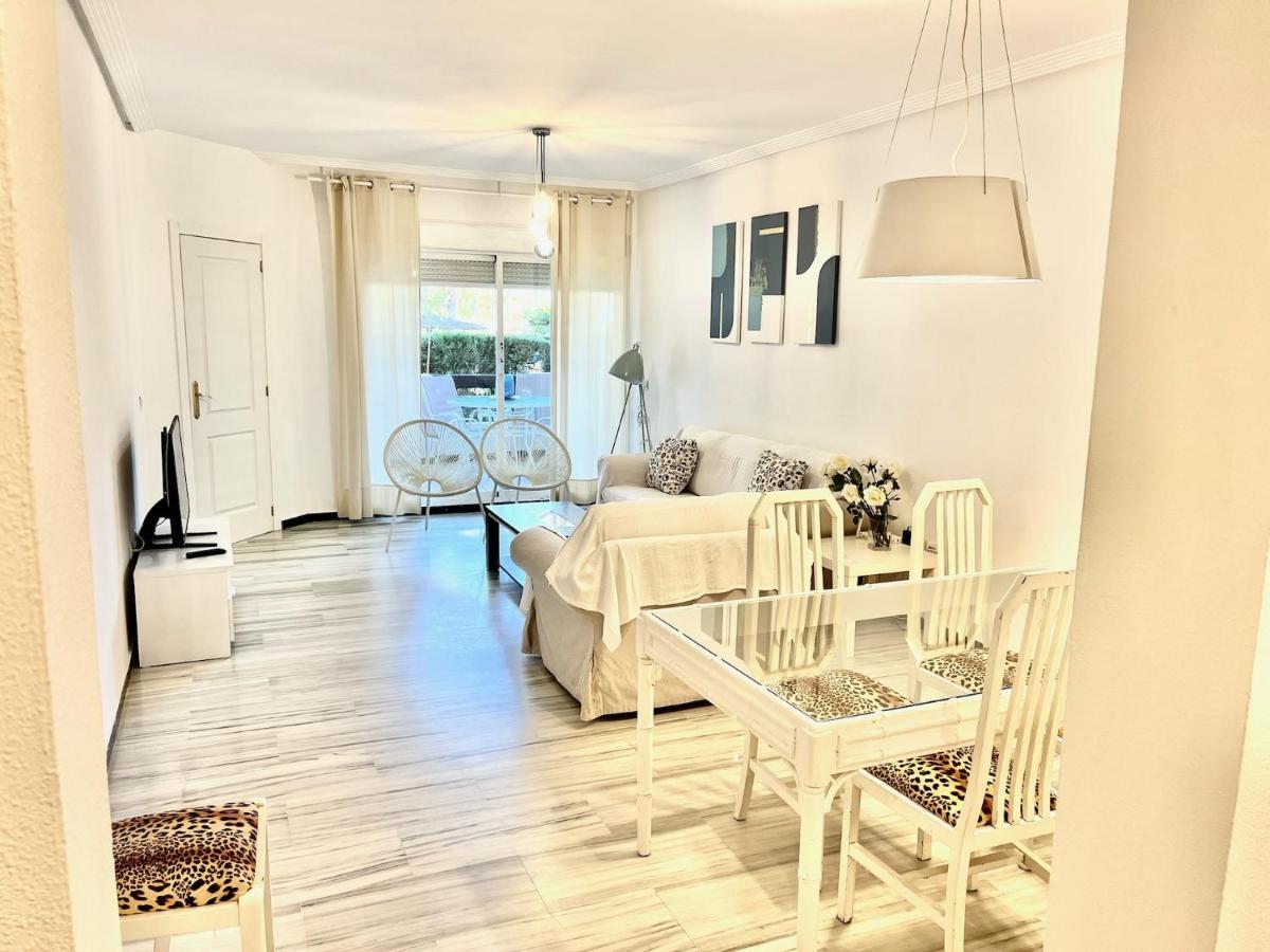 マルベーリャPuerto Banus With Private Gardenアパートメント エクステリア 写真