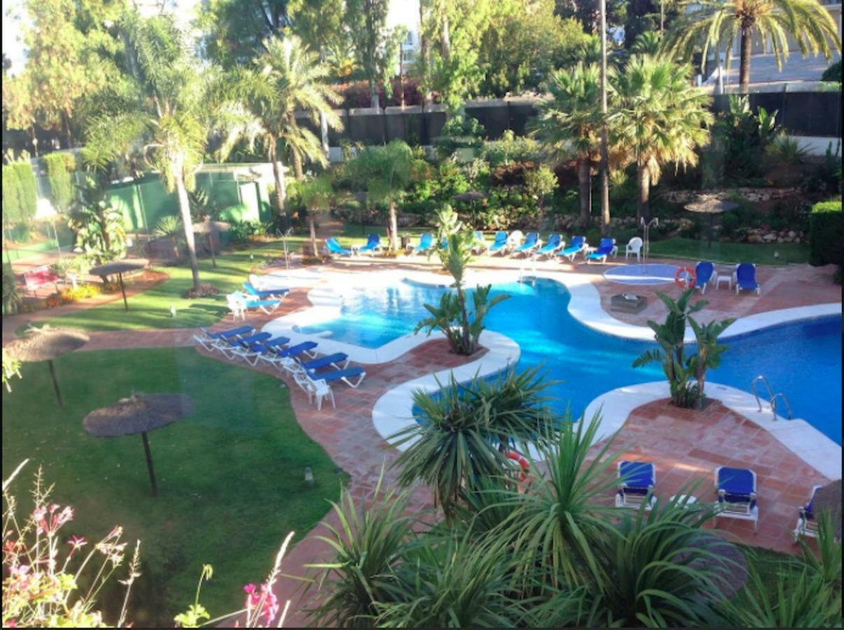マルベーリャPuerto Banus With Private Gardenアパートメント エクステリア 写真