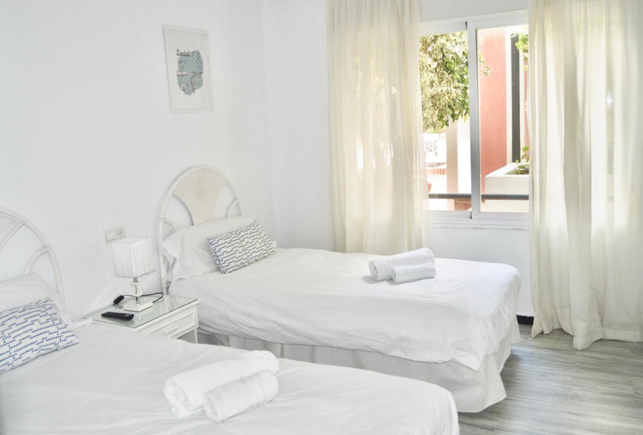 マルベーリャPuerto Banus With Private Gardenアパートメント エクステリア 写真